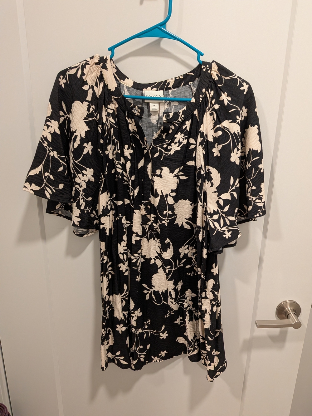 Ava & Viv Black And Cream Blouse